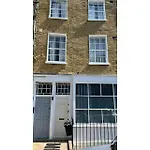 F3- Gorgeous 1 Bed Flat Near Edgware Road Station